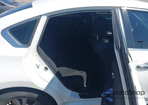 2015 Nissan Altima 2.5 S z USA, uszkodzony, nr VIN 1N4AL3AP9FC422399